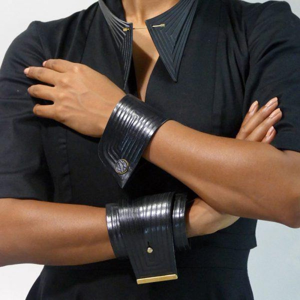 Leather Linear Cuff Bracelet Black - stok.