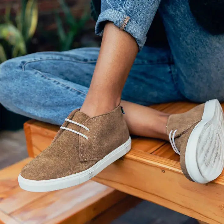 Sneaker Shoes - White Veldskoen shoes stok.