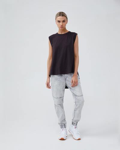 Core Tank-T with Hi-Lo Hem - Vintage Black - stok.